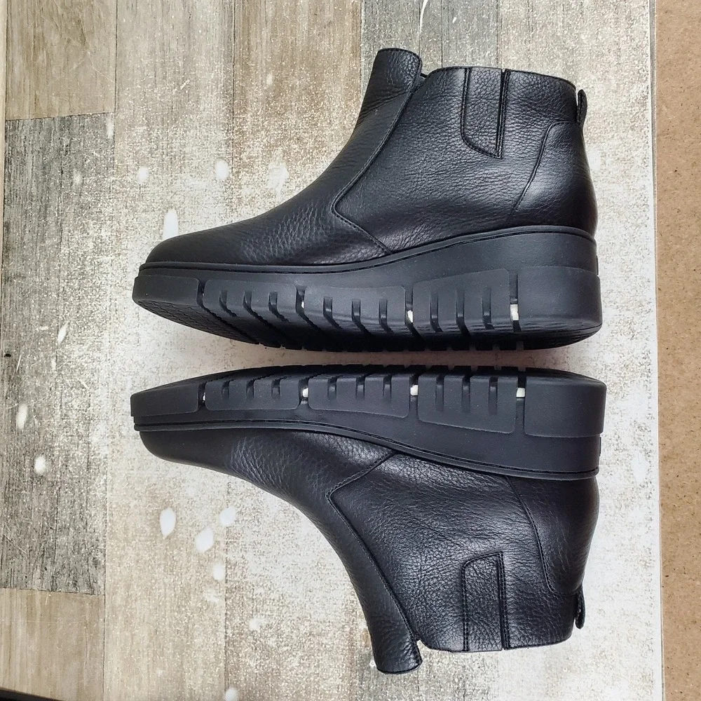 Vionic Uptown Sur Womens Bootie Sz 7.5 Black Leather Mid Top Side Zip Wedge Heel